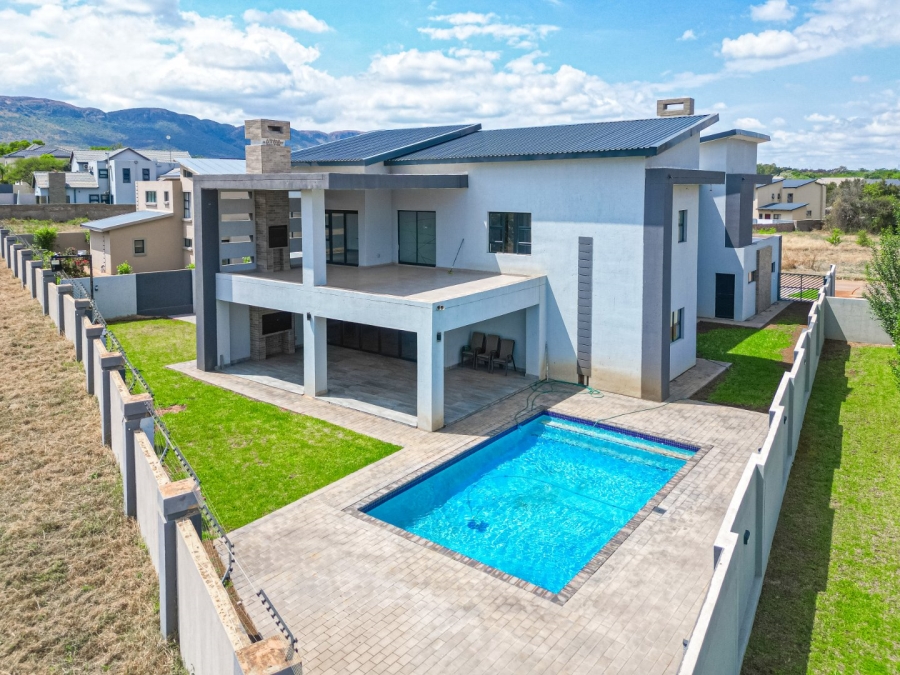 6 Bedroom Property for Sale in Gateway Manor North West